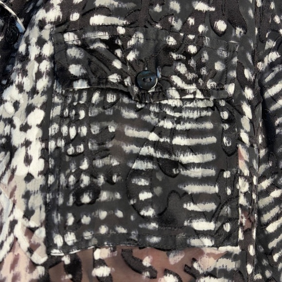 Chico's Women ButtonUp Long Sleeve Velvet Burnout Silk Shirt Sz 2 = USL/12 Party - Picture 9 of 15